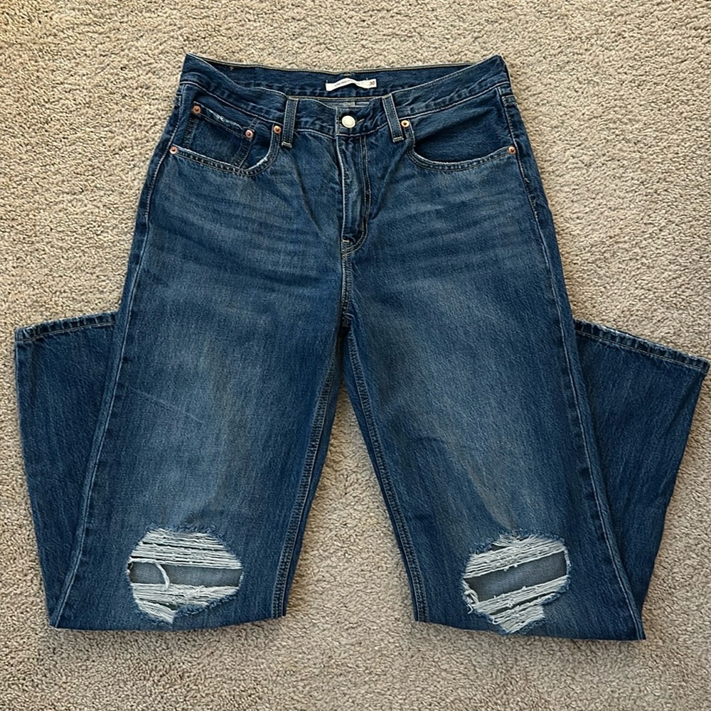 Levi’s baggy jeans